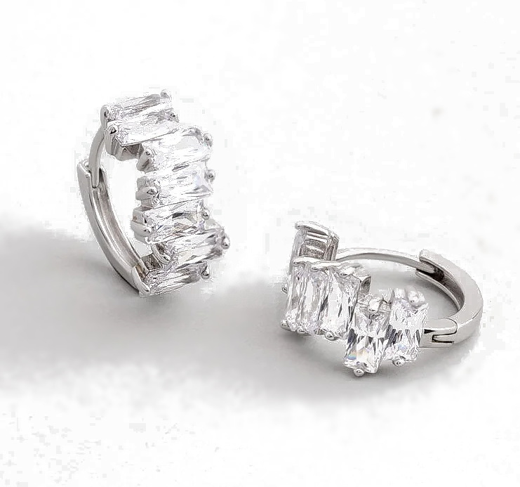 Qupeci Swarovski Baget Taşlı Yüzük